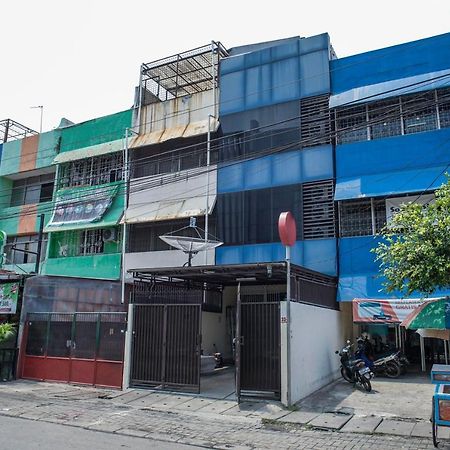 Reddoorz @ Jalan Biak Roxy Jakarta Ngoại thất bức ảnh