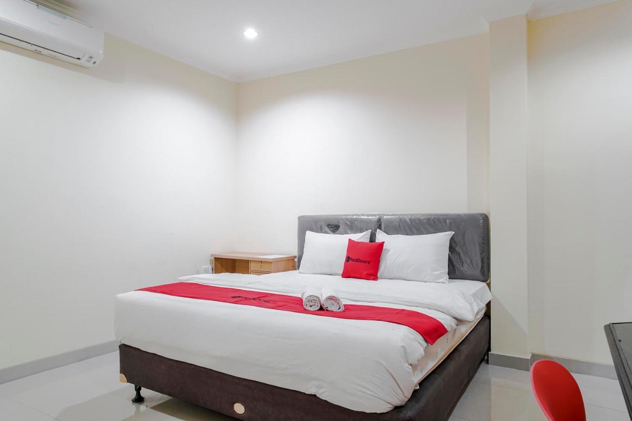Reddoorz @ Jalan Biak Roxy Jakarta Ngoại thất bức ảnh