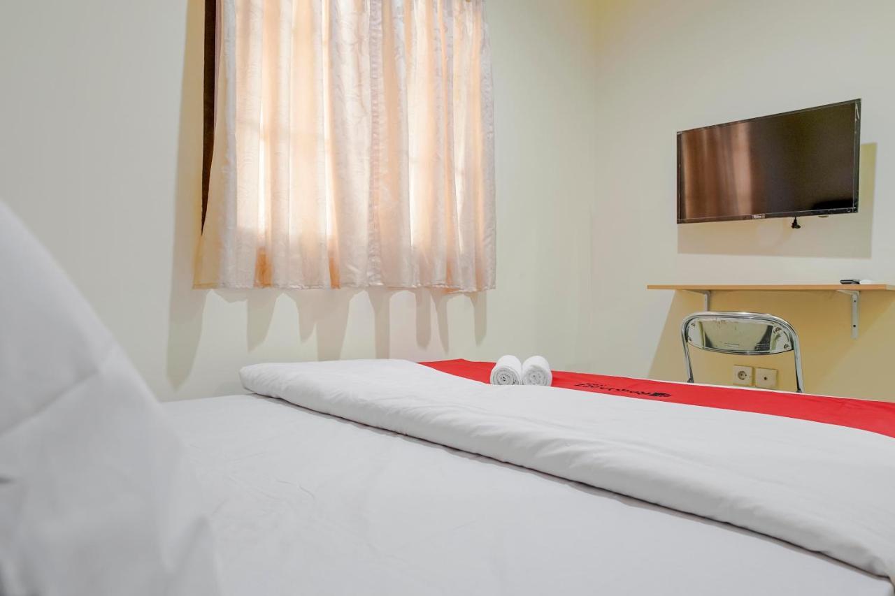 Reddoorz @ Jalan Biak Roxy Jakarta Ngoại thất bức ảnh
