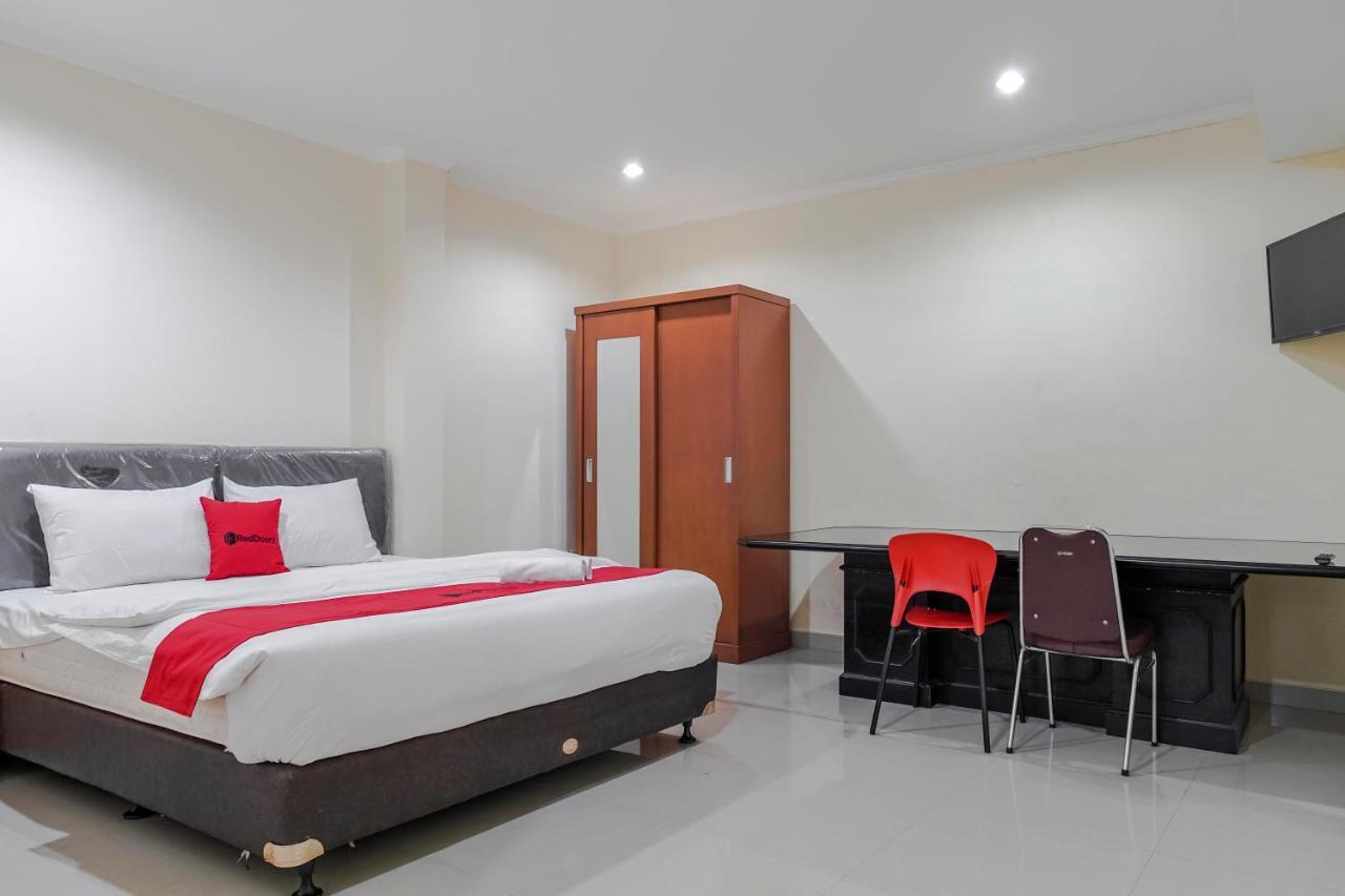 Reddoorz @ Jalan Biak Roxy Jakarta Ngoại thất bức ảnh