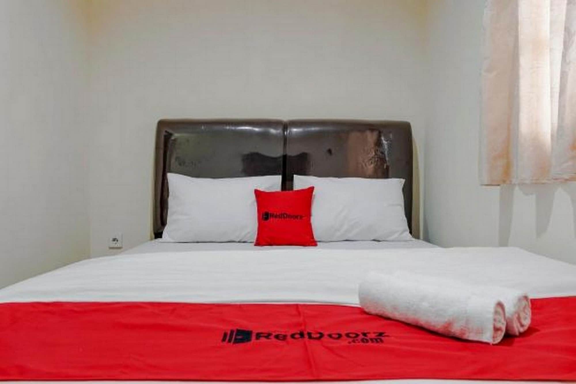Reddoorz @ Jalan Biak Roxy Jakarta Ngoại thất bức ảnh